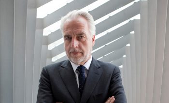 Dr. Martin Roth